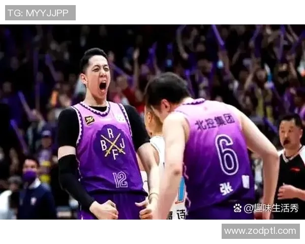 上海篮球队进攻表现分析与得失总结探讨