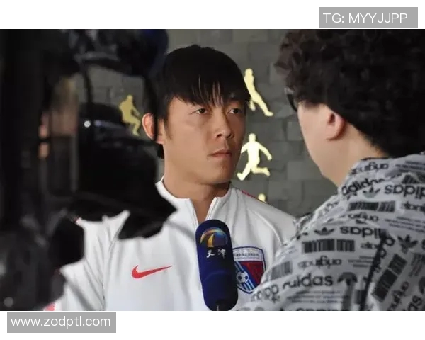 探寻重庆篮球队默契配合的秘密与训练背后的故事